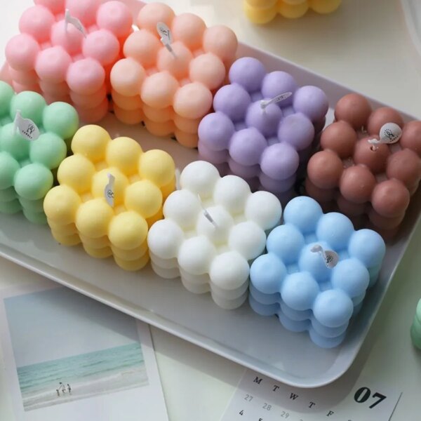 9586-4hizzw.jpg Bougie cube à bulles parfumée