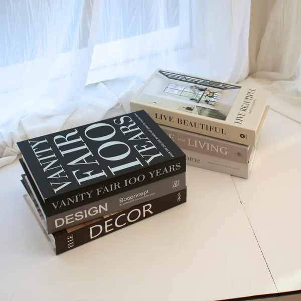 Livre décoratif avec rangement caché