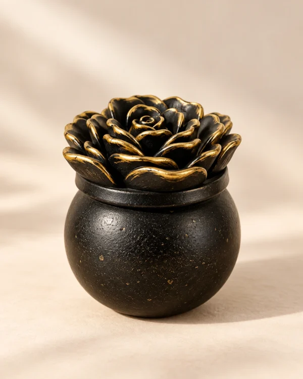 Écrin Rose Noire - Décoration en plâtre