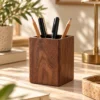 hodoia_pot_crayons_bois_principale_noyer_lifestyle_v1 Pot à crayons en bois - Noyer foncé